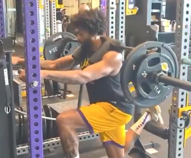 开云体育下载-湖人公布新计划：浓眉兼打大前锋 拉塞尔继续首发